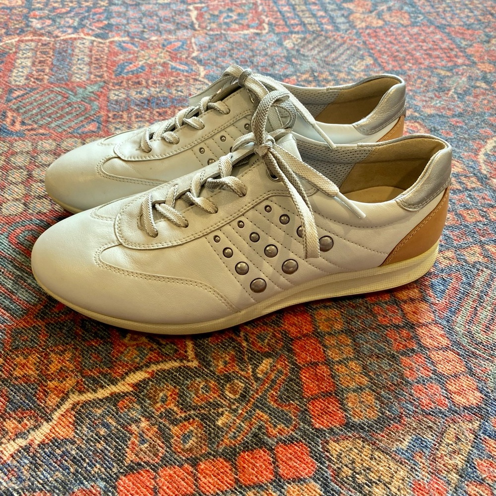 Ecco Street Evo Women's White and Tan Golf Shoes-Very good condition size 39